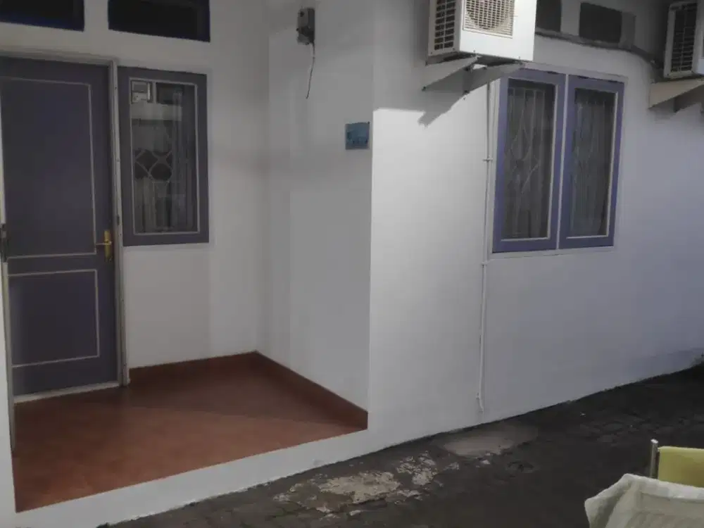 Murah !! Disewakan Rumah Cipinang Muara Jalan 2 Mobil Kosongan