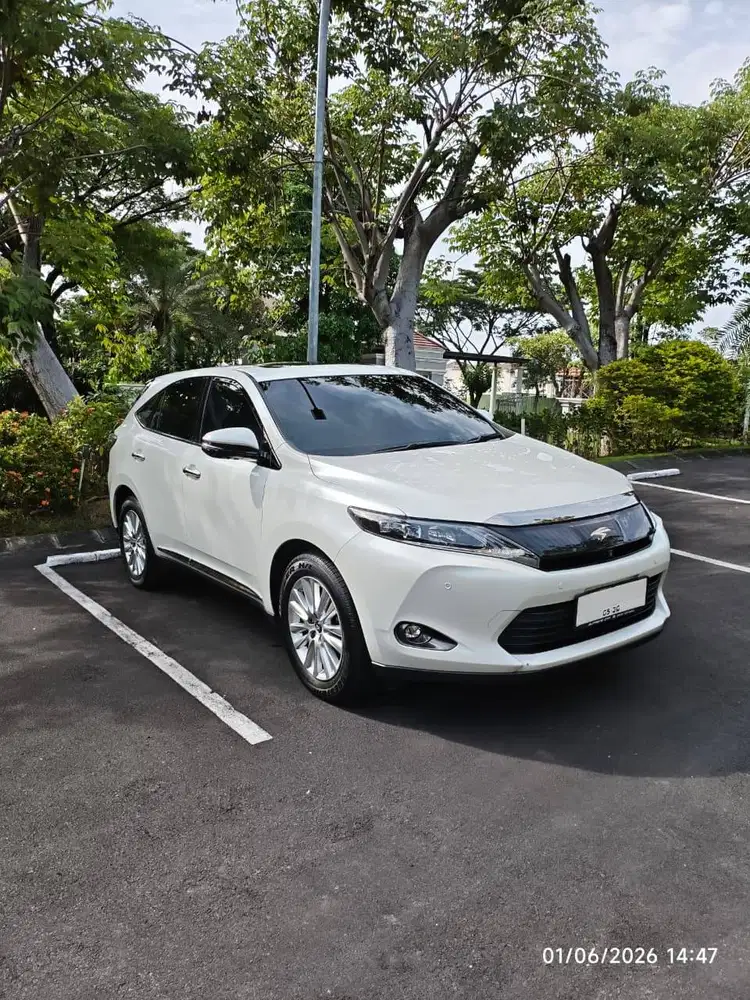 Toyota Harrier 2015 White Pearl Gen3 ZSU60 XU60 LOW KM