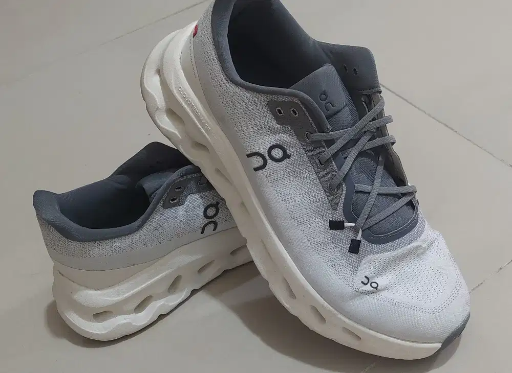 Sepatu jogging kasual 2second