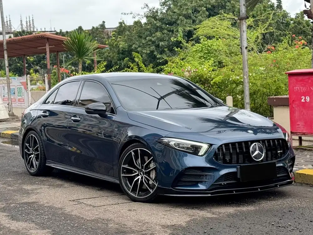 Mercedes Benz A35 AMG 2022 Low KM!