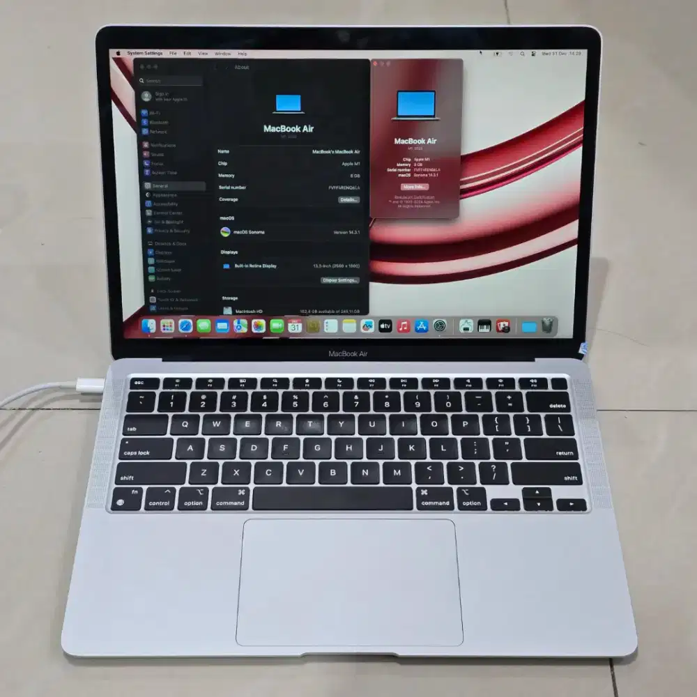 MacBook air m1 8 256gb lengkap aplikasi