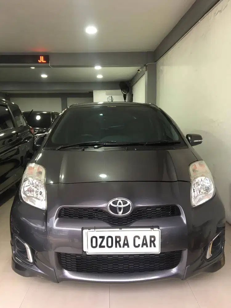 Yaris 1.5 E M/T (KM 90rb an , Paket kredit DP 15jt pasti ACC*)