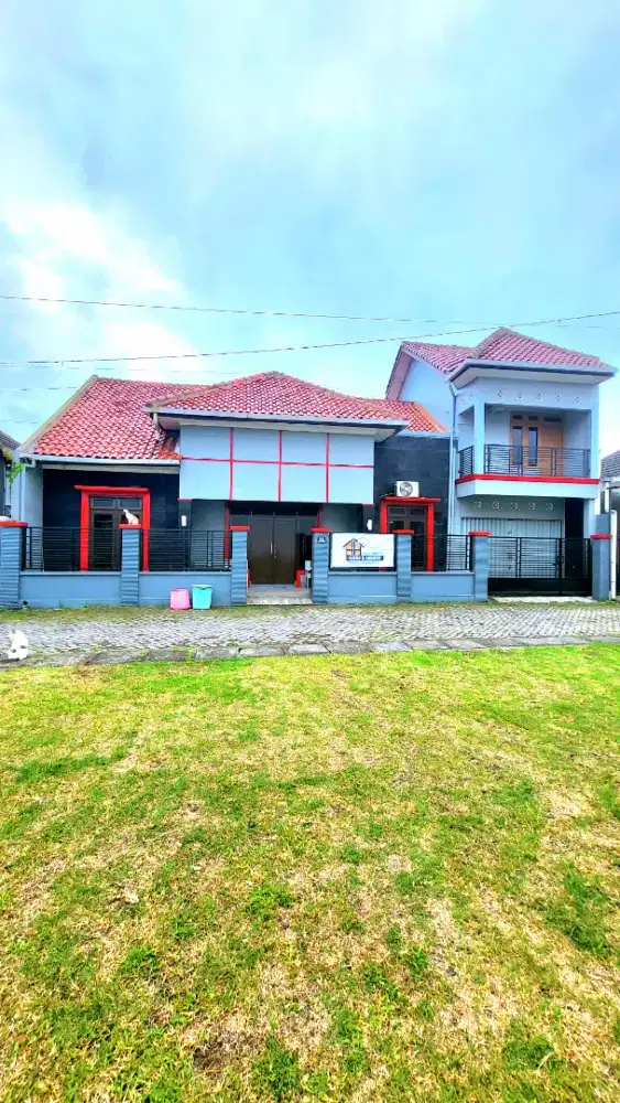 Sewa Bulanan Rumah Full Furnished 5 Kamar