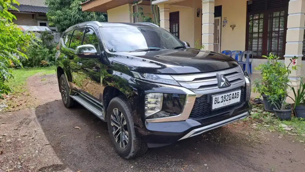 Pajero sport Dakar 4x2 (tangan pertama dari baru)