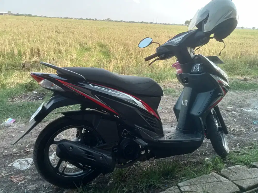 Di jual Honda Vario fit 2014 surat-surat komplit