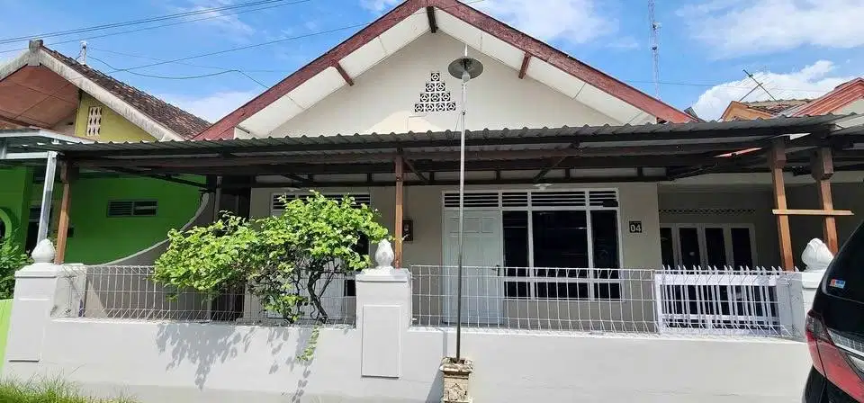 (HARGA TURUN) Rumah Luas 5 Kamar, Nyaman Dihuni & Siap Jadi Aset Usaha