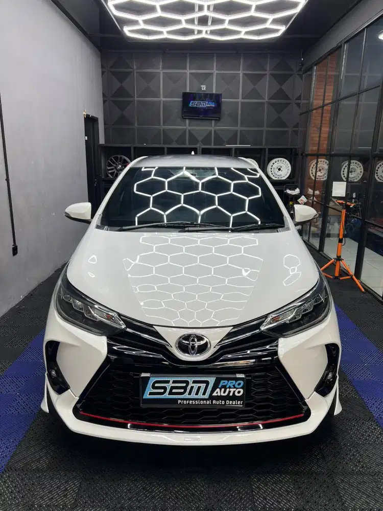 NEW YARIS TRD 2020 PUTIH AT ASLI BALI