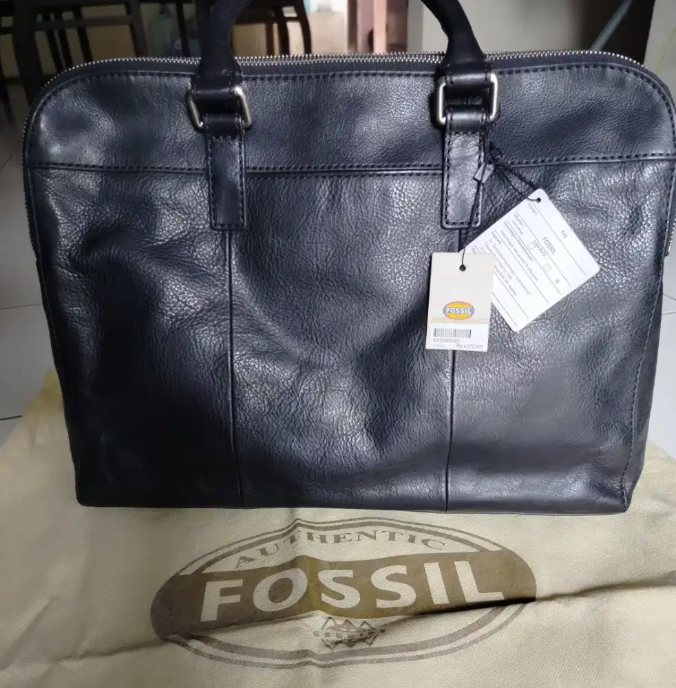 Tas kulit fossil