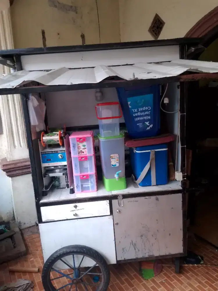 DI JUAL GEROBAK ES TEH SOLO