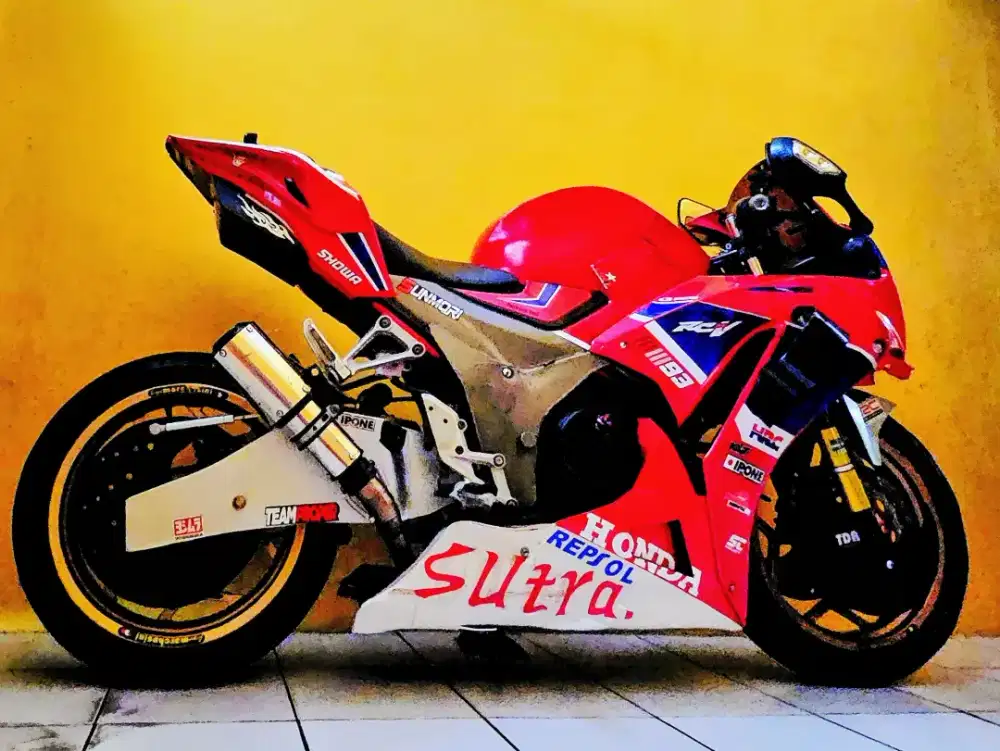 HONDA CBR 150 modif moge look full cover. Murah aja.. Bisa tt
