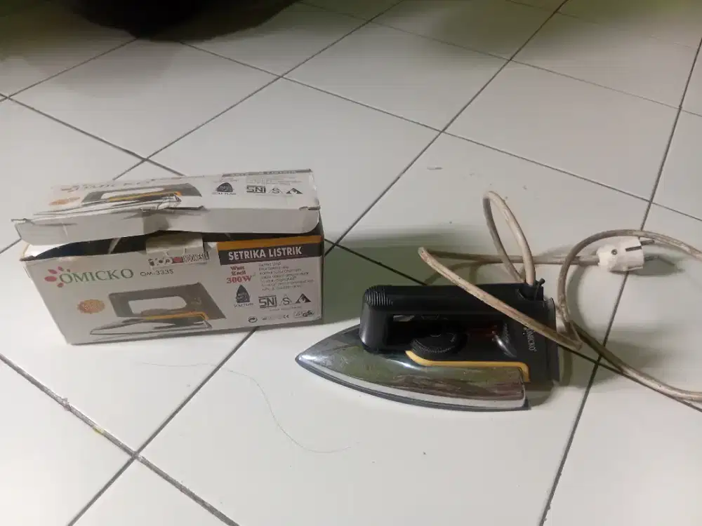 Dijual cepat setrika merek OMICKO MURMER!!!