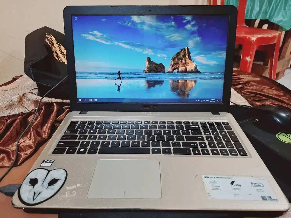 Laptop ASUS lawas 1,2 Juta,memori upgrade SSD 256GB