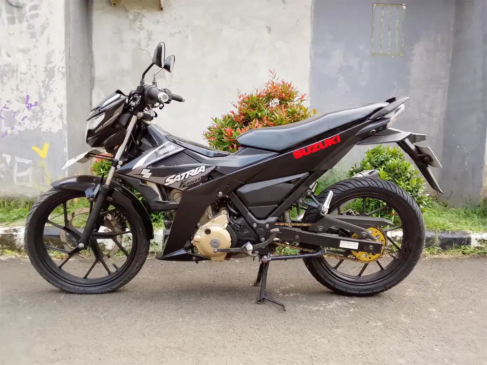 Di jual Suzuki satria fu injeksi 150cc 2016 ss lengkap