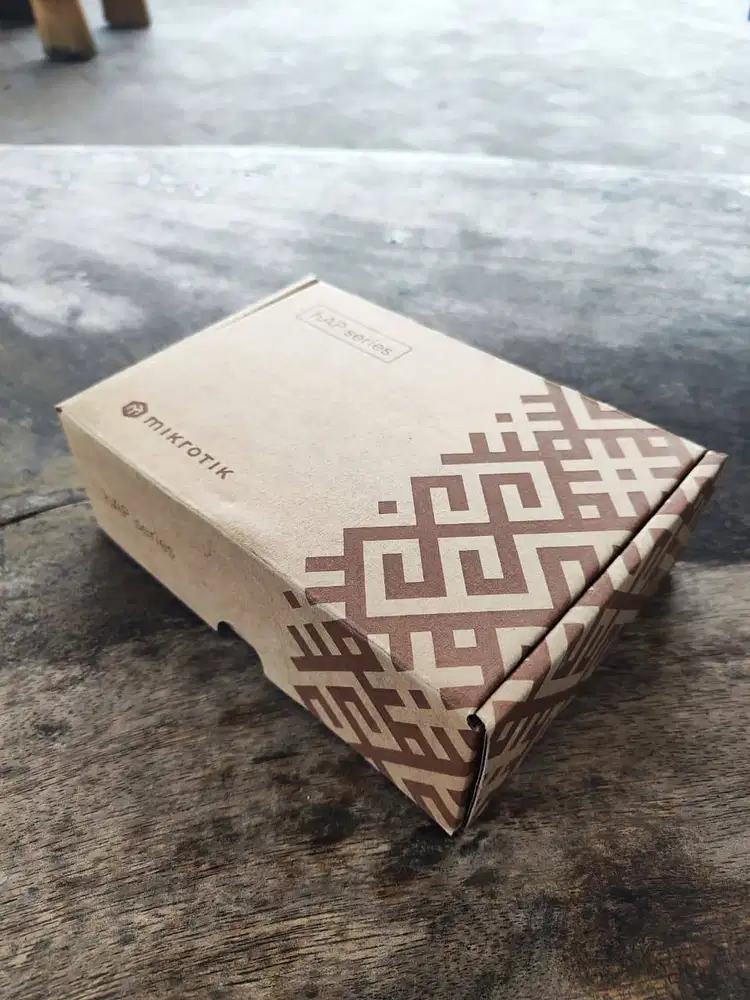 PAKET BOUNDLE MIKROTIK SWITCH WIFI EXTENDER/REPEATER