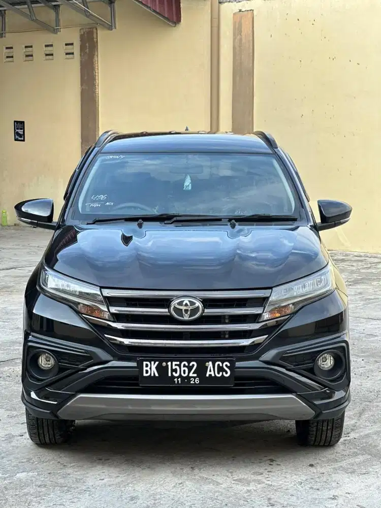 Toyota rush GR at matic 2021 odo 222 seperti baru