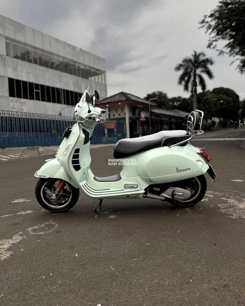 JUAL MURAH VESPA GTS 150 IGET ABS 4V FACELIFT 2022 MULUS