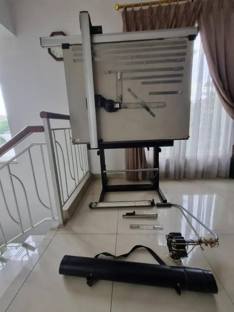 Dijual Barang Bekas (Dari Tangan Pertama) Meja Gambar Arsitek MUTOH As