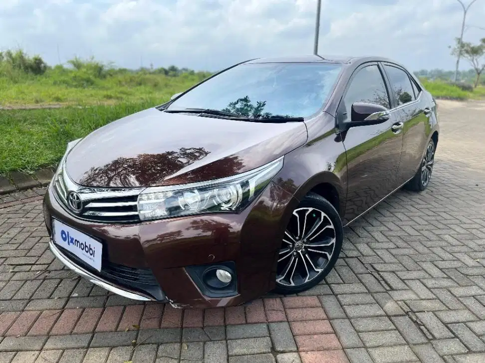 Toyota Corolla Altis 1.8 V Bensin-AT 2014 Coklat LIS