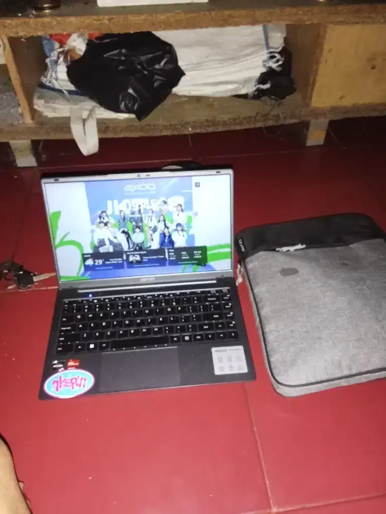 LAPTOP AXIO HYPE 5