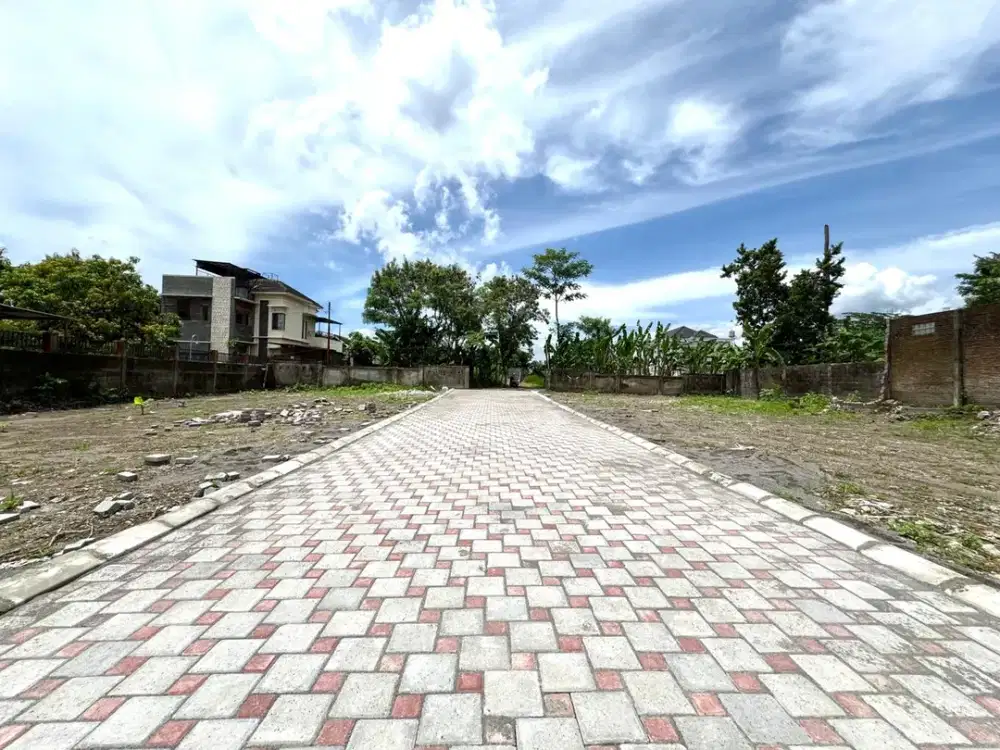 Kavling Siap Bangun, Lokasi Depan Resto Tengkleng Gajah