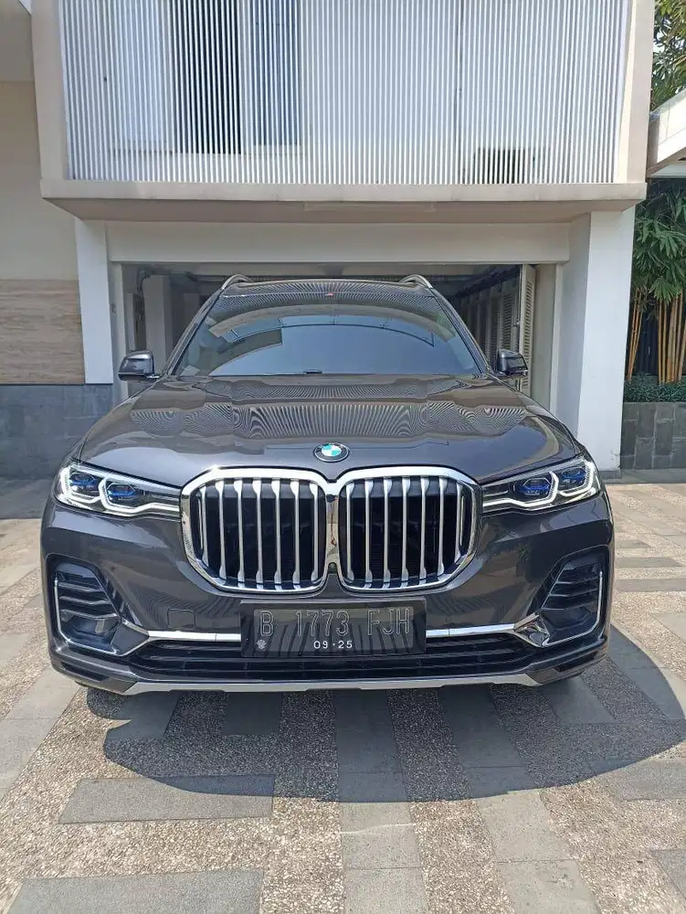 BMW X7 xDrive40i (2020)