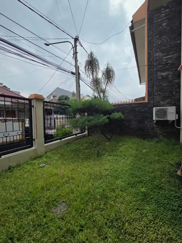 Dijual Cepat Rumah 2 Lantai Bagus di TKI 3