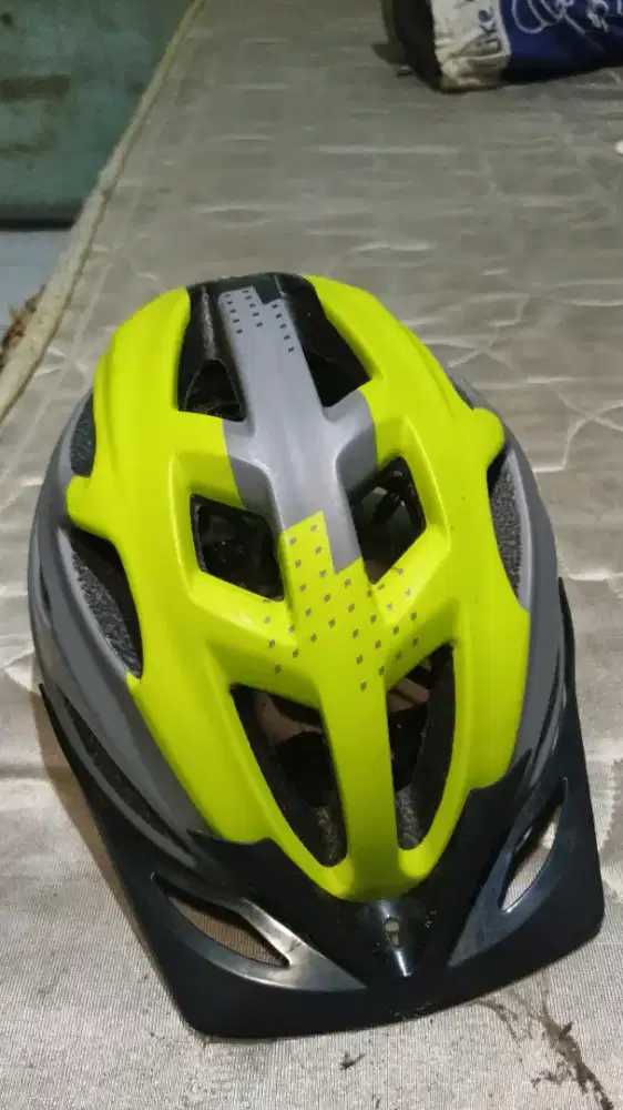 jual helem sepeda Polygon cliff