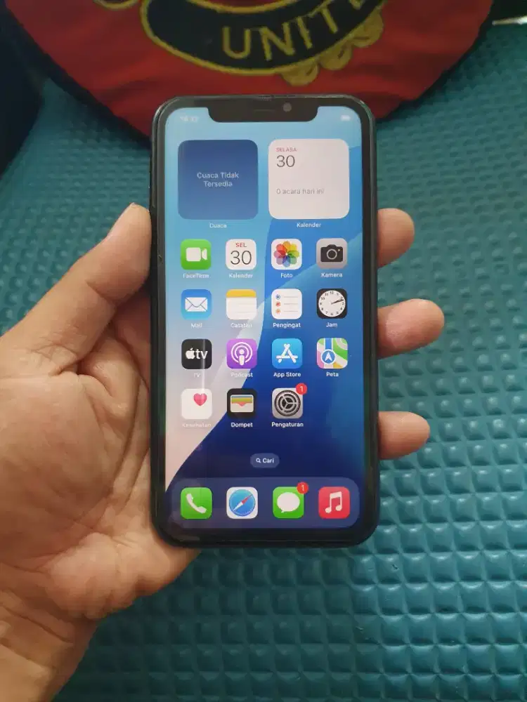 Iphone XR:/ 64 Gb
