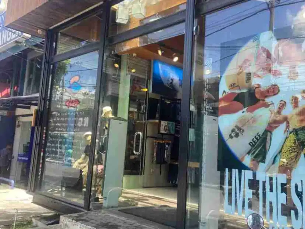 DISEWAKAN TOKO EKSKLUSIF DI JANTUNG SEMINYAK MI/CN