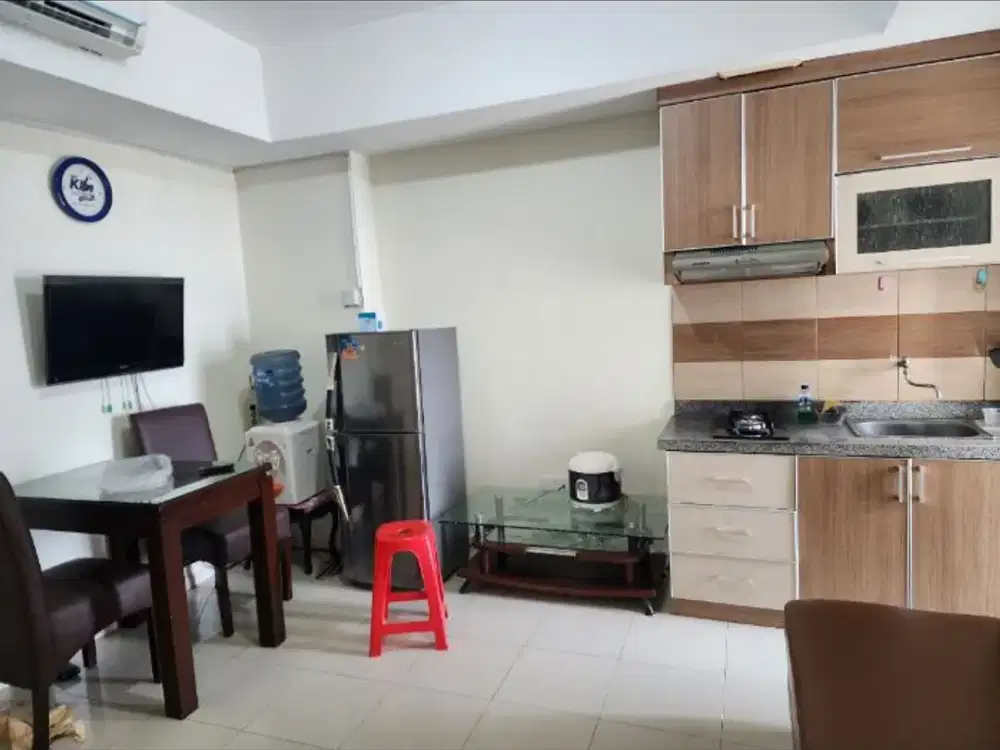ready disewakan apartemen green lake sunter,tipe 2bedrooms full furnished,view laut priok,hadap utara,AC 3