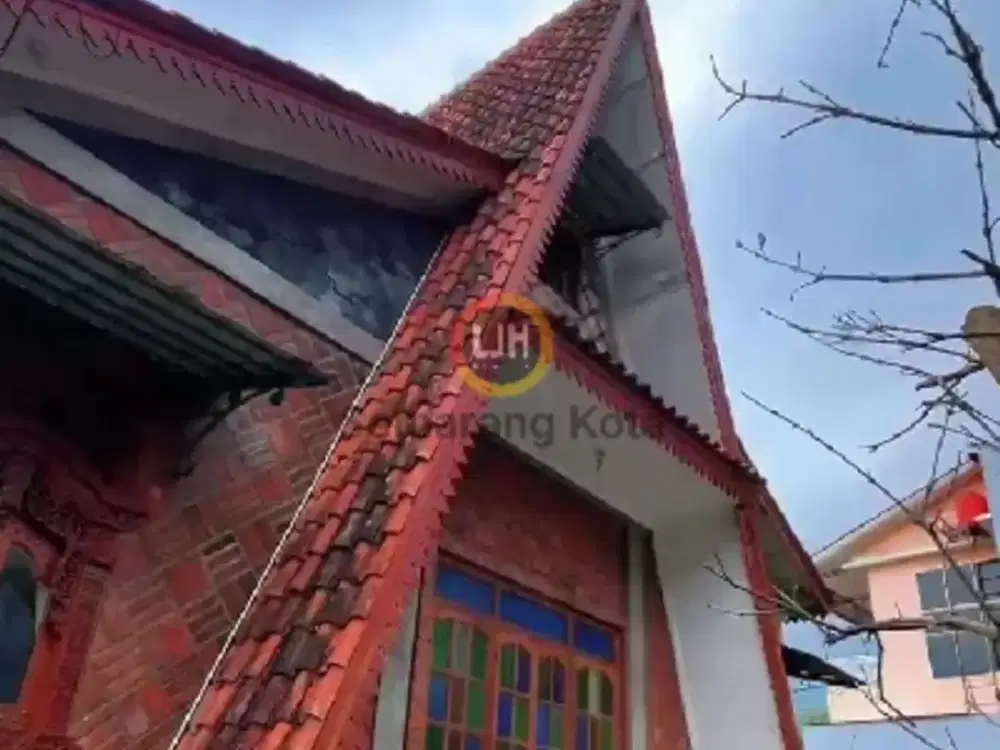 Rumah Classic di Daerah Tembalang