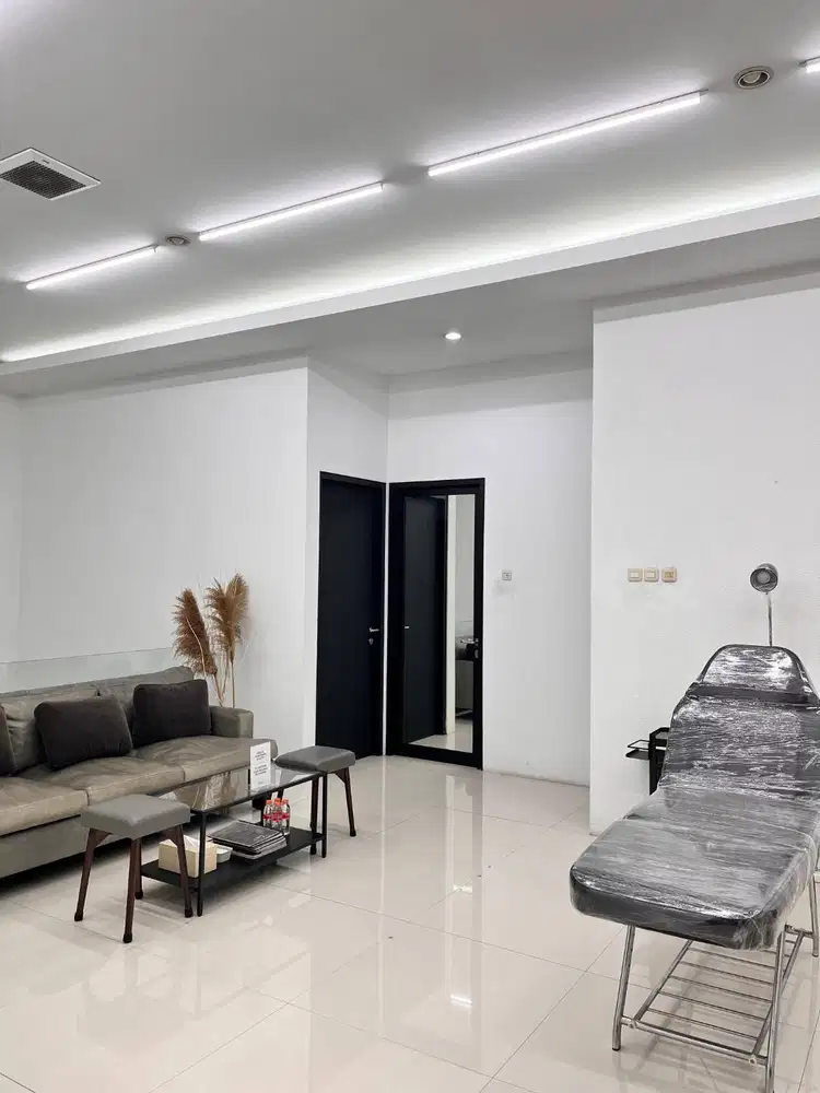 Dijual Rumah Strartegis Dgn 2 Lantai di Bintaro Tangsel TD-16935