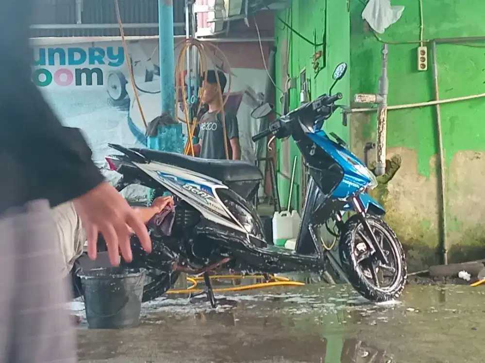 Honda beat tahun 2012