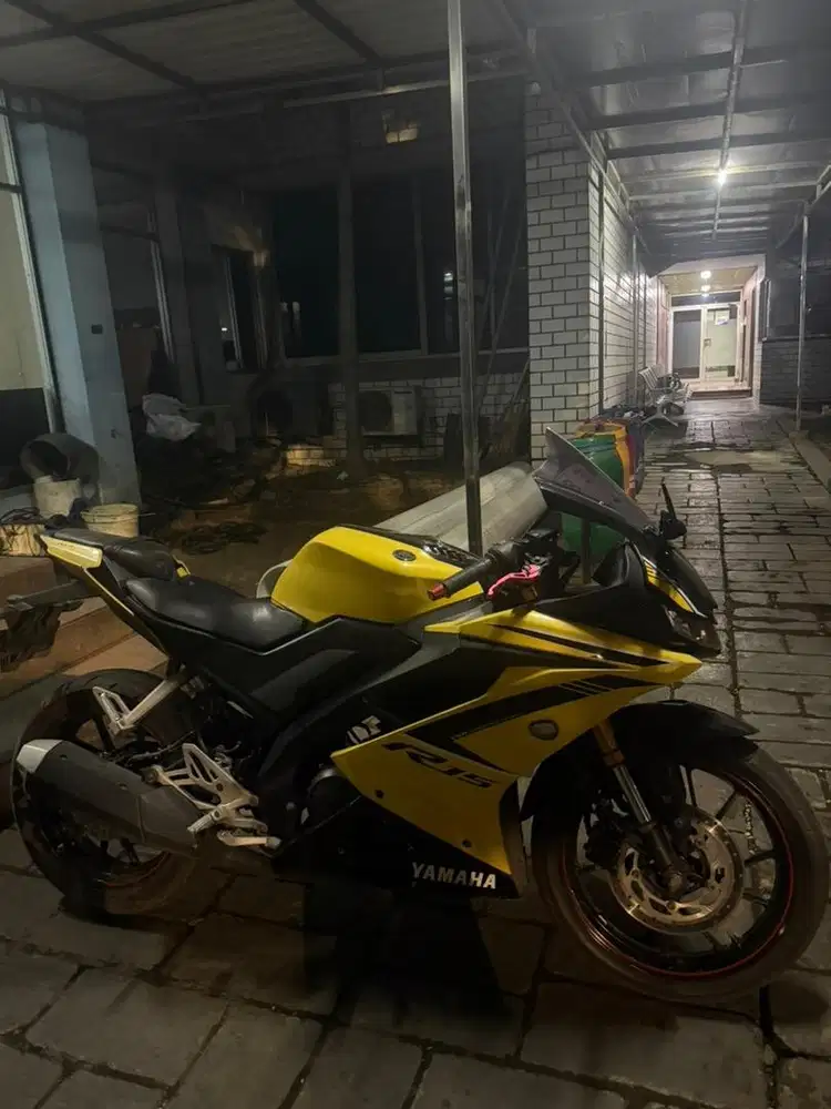 Yamaha R15 V3 2018 Yellow lengkap