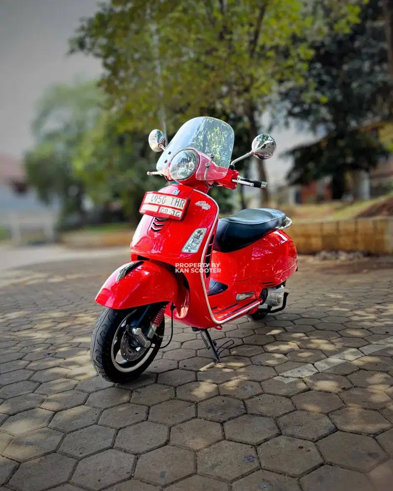 VESPA GTS 150 3V 2014 TERMURAH