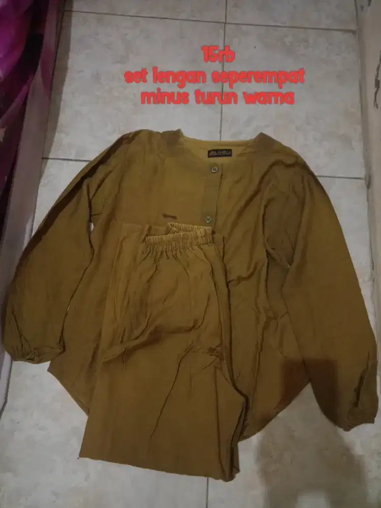 Setelan minus turun warna