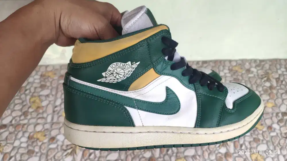 Air jordan 1 mid sonic size 41