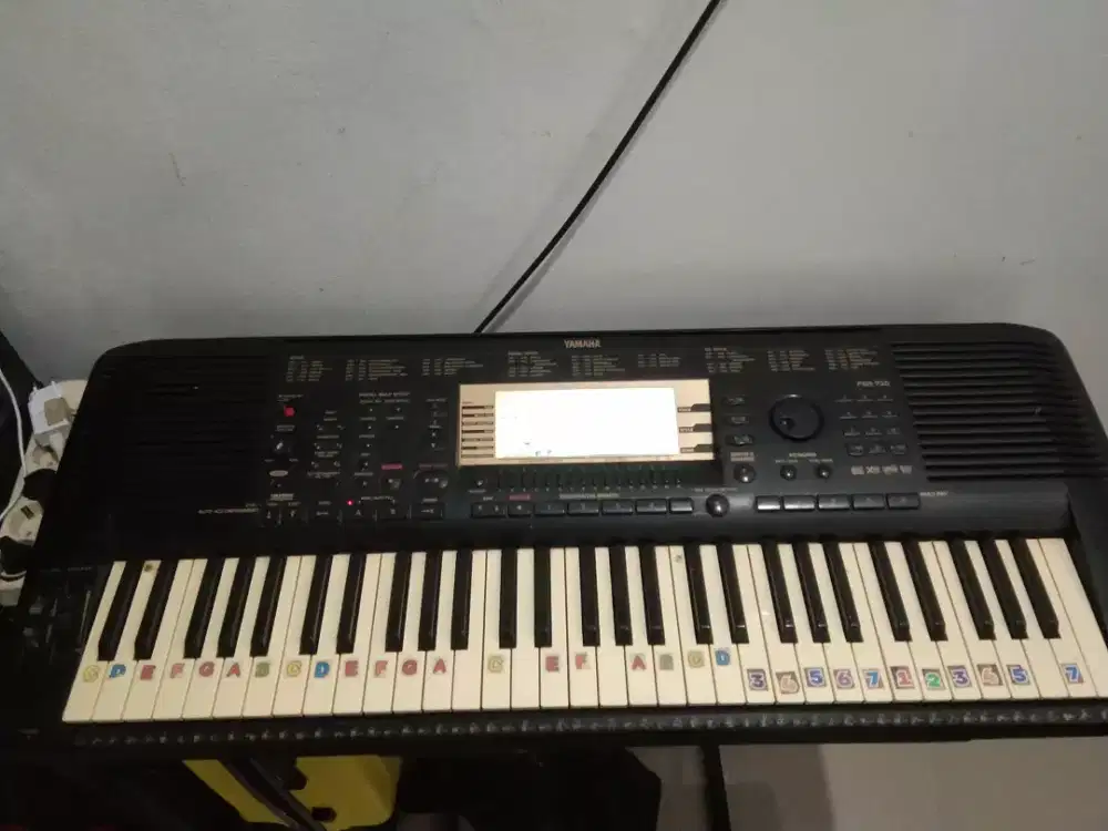 Keyboard Yamaha PSR 730