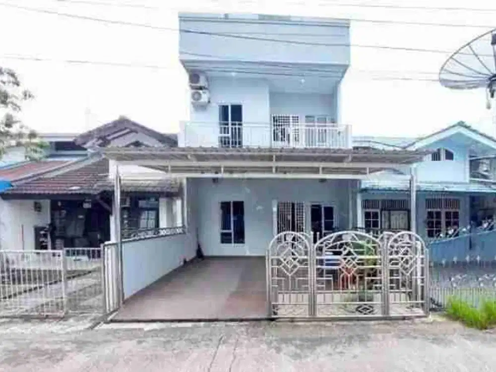 Dijual rumah 2.5 lantai di Lucky Estate, Nagoya
