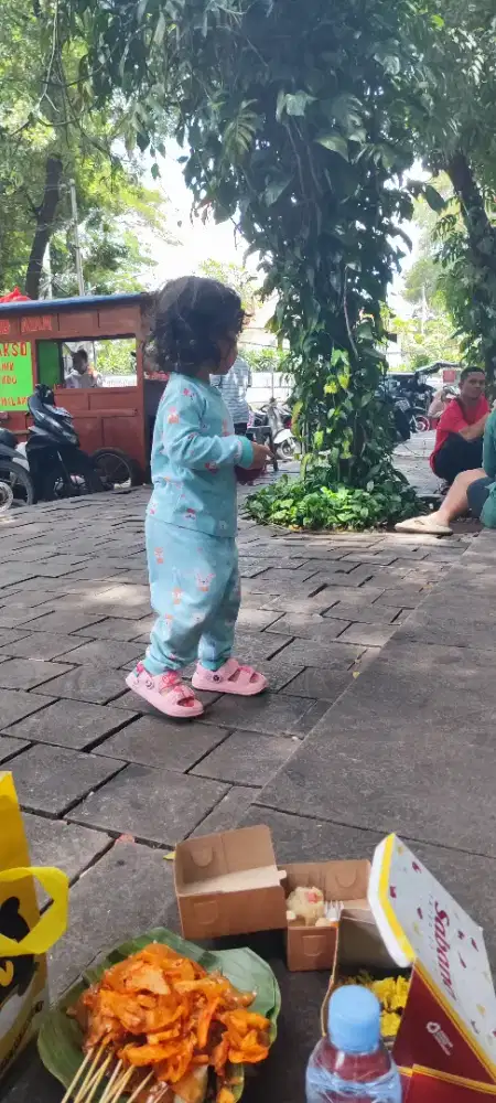 Lowongan Kerja Jaga Anak Perempuan