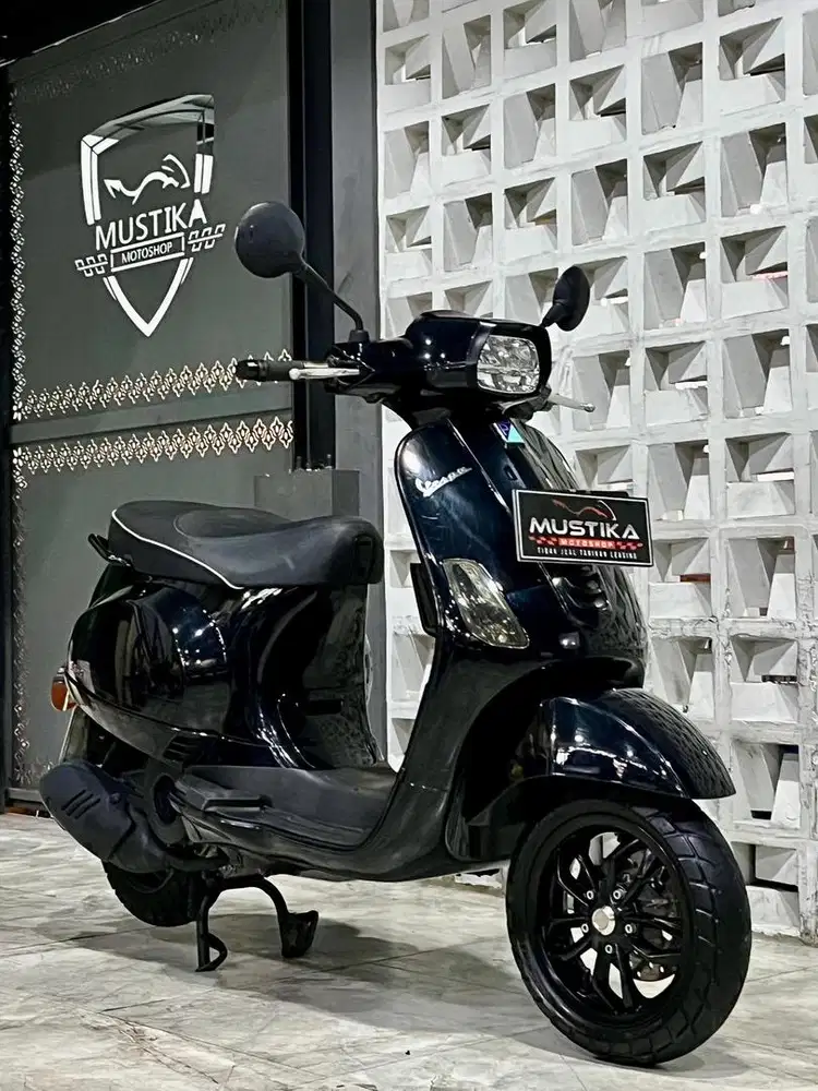 Supernett!!Vespa S125 iget th 2020 - Ayu Mustika
