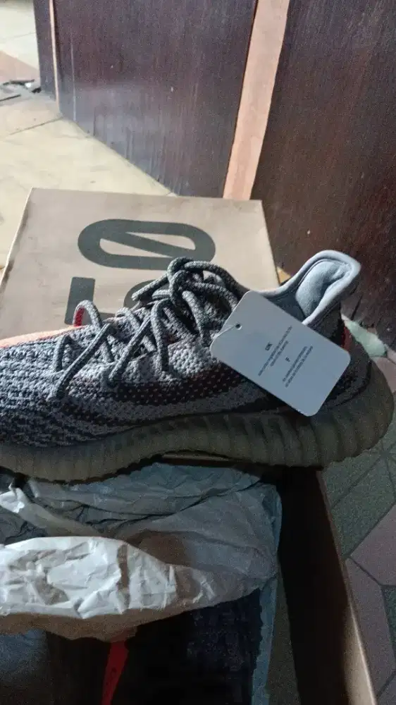 Jual Sepatu Yeezy ori