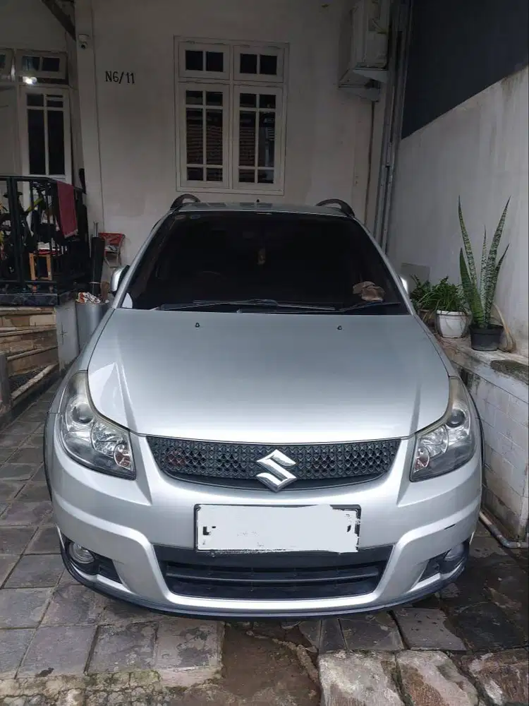 Suzuki SX4 X-Over AT 2012