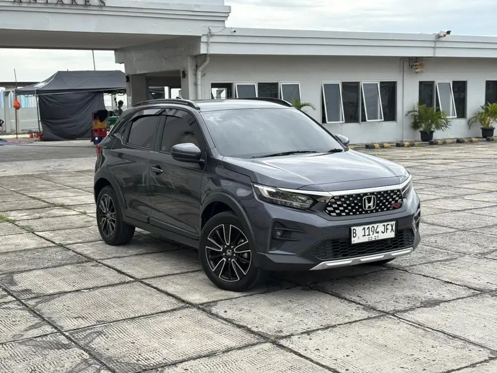 ‼️like new‼️Honda WRV RS non sensing CVT AT Abu 2024 2025 2023