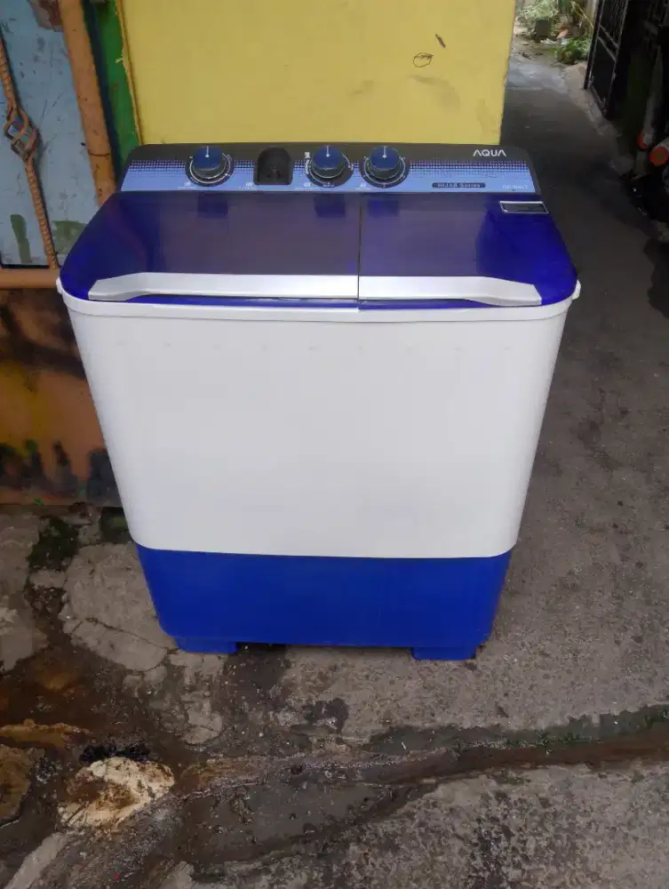 Mesin cuci Aqua 9kg
