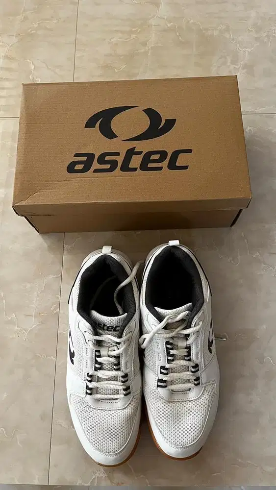 Sepatu Badminton Astec Lambert