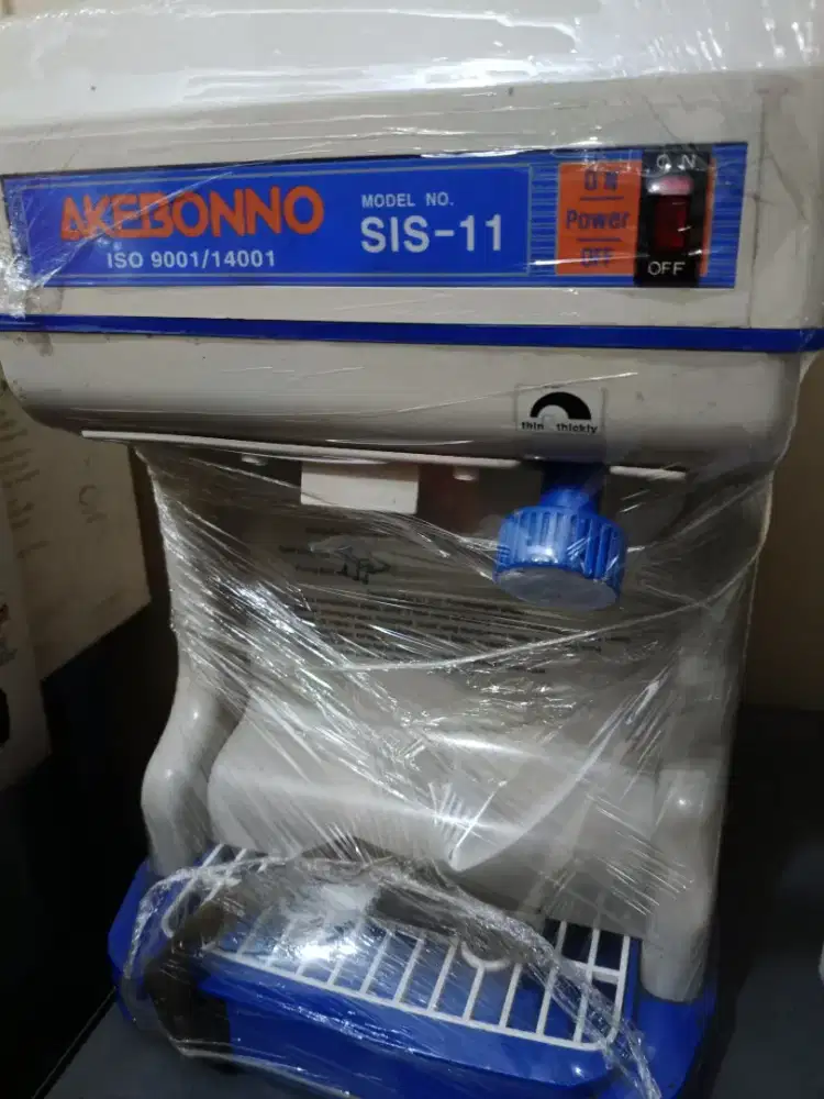 Mesin ice salju merk akebono