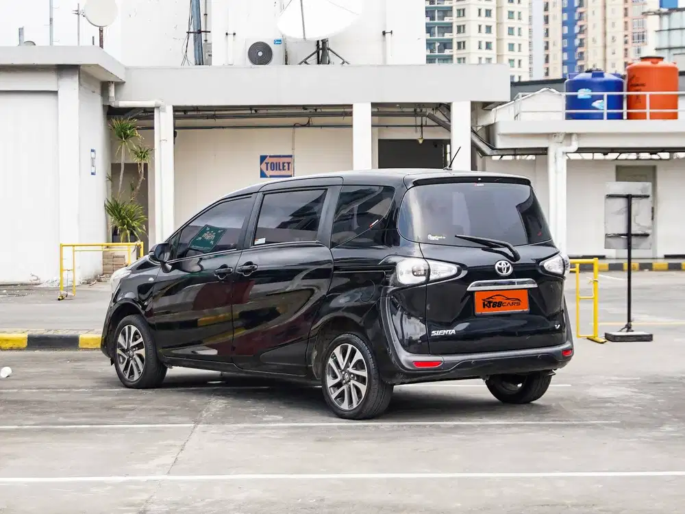 Toyata sienta v 2016 at