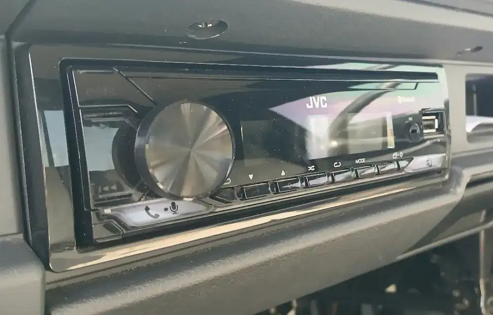 Head Unit JVC Bluetooth , Tape JVC L300 2025 . JVC KD-X182BT