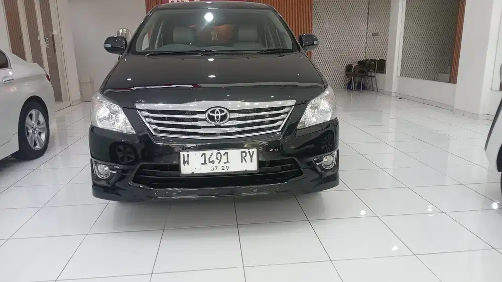 Toyota Kijang Innova 2013 Bensin